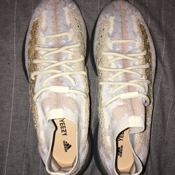 Yeezy 380 Pepper color way - Picture 2 of 2